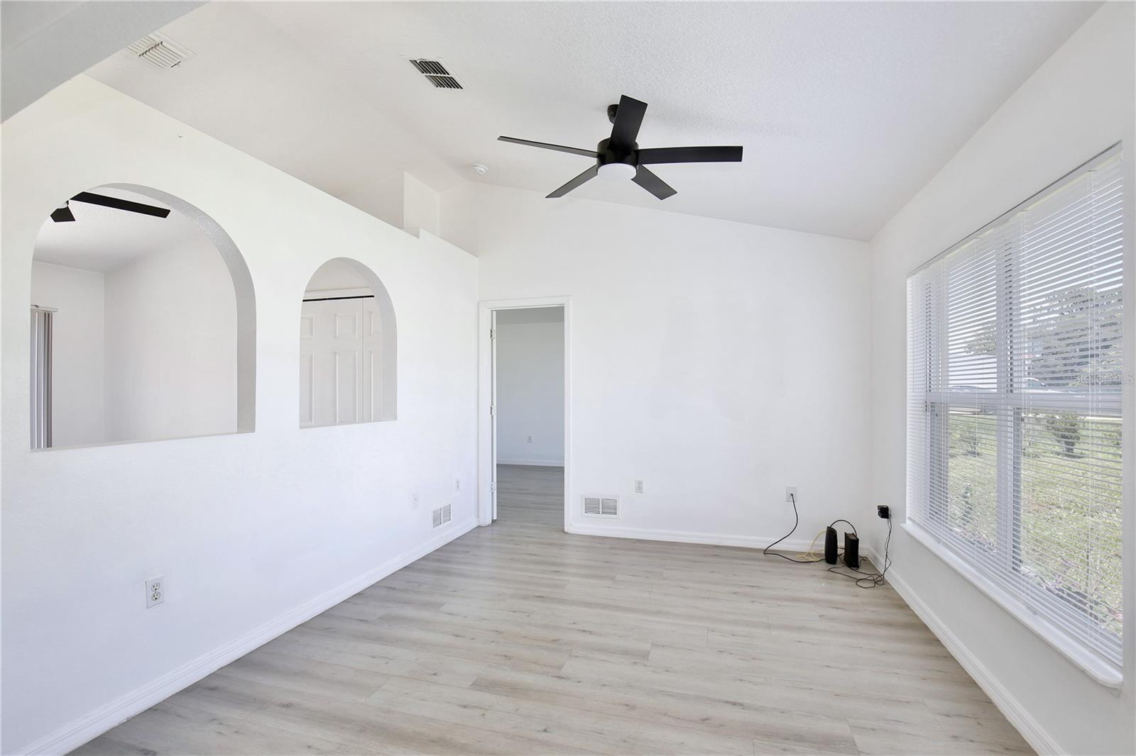 DELTONA LAKES UNIT 43 - Residential Lease