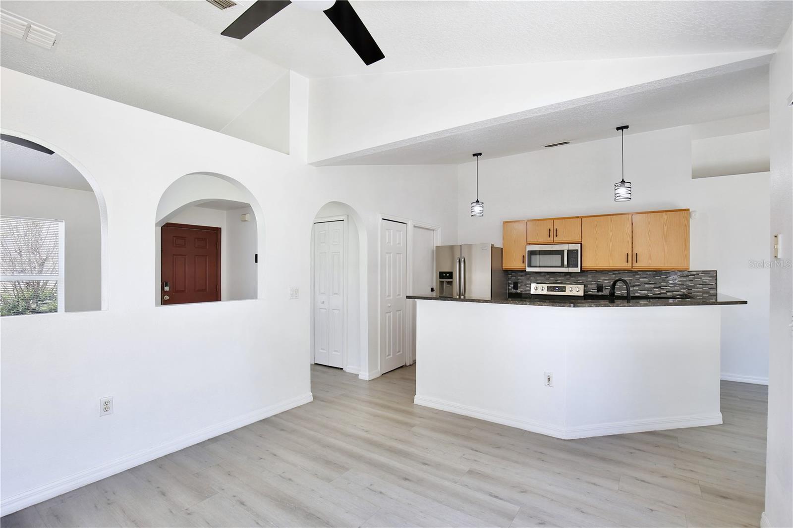 DELTONA LAKES UNIT 43 - Residential Lease