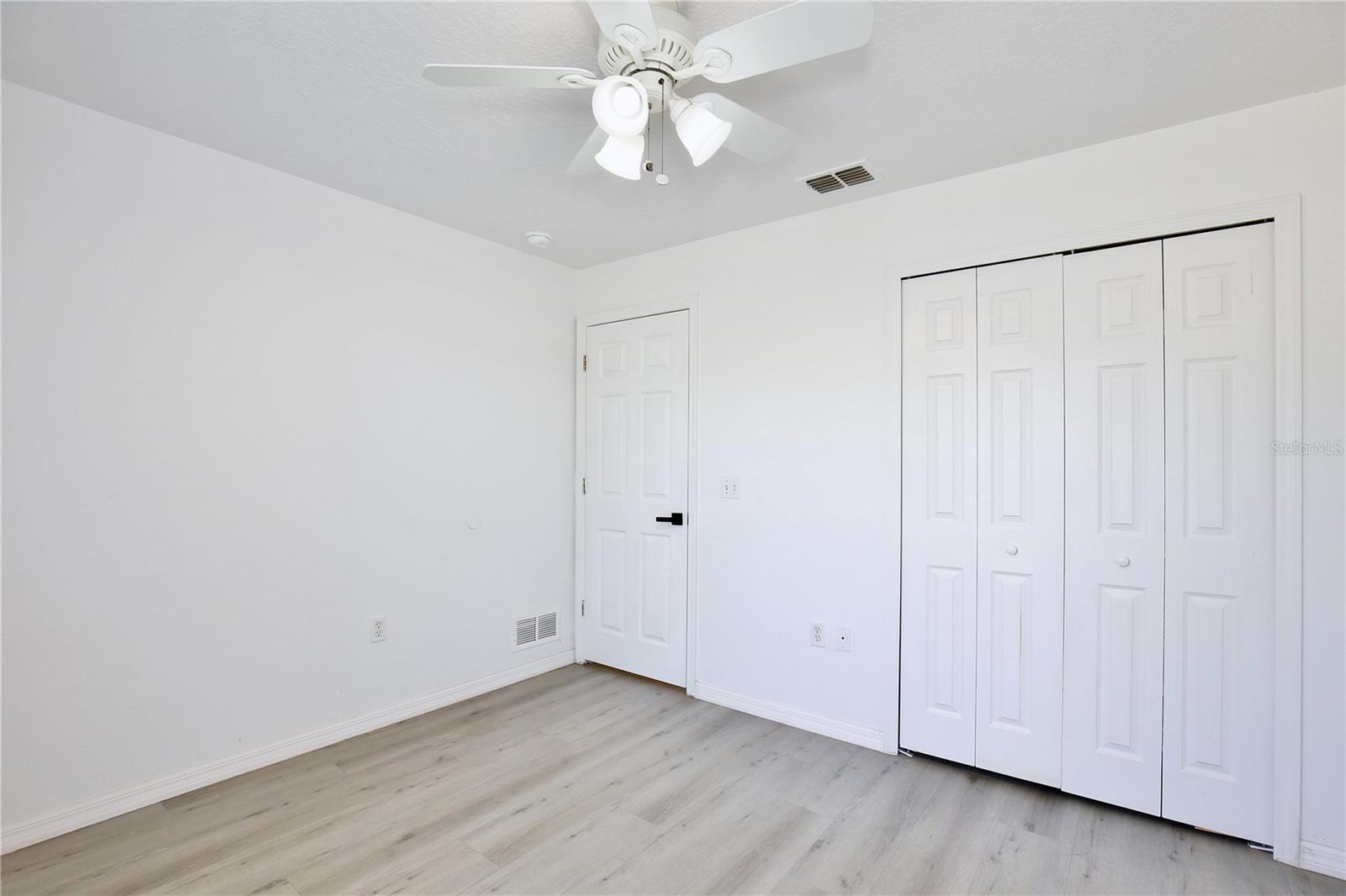 DELTONA LAKES UNIT 43 - Residential Lease