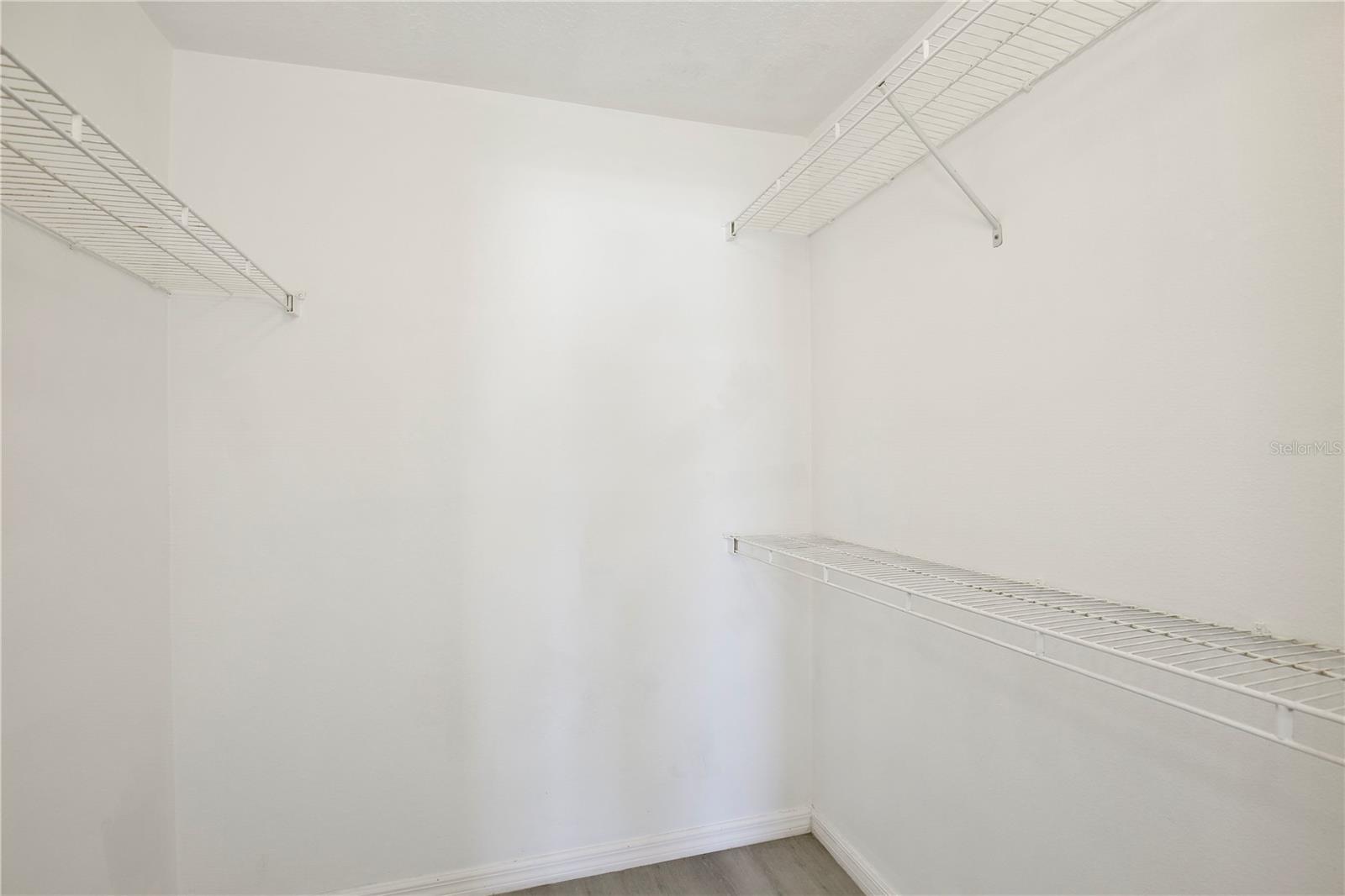 DELTONA LAKES UNIT 43 - Residential Lease