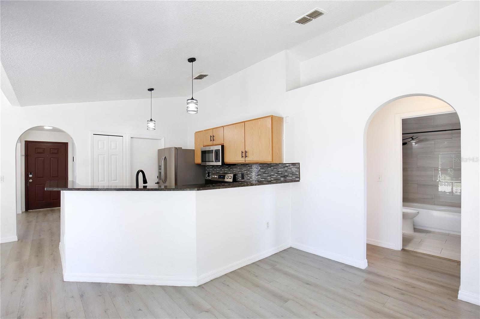 DELTONA LAKES UNIT 43 - Residential Lease