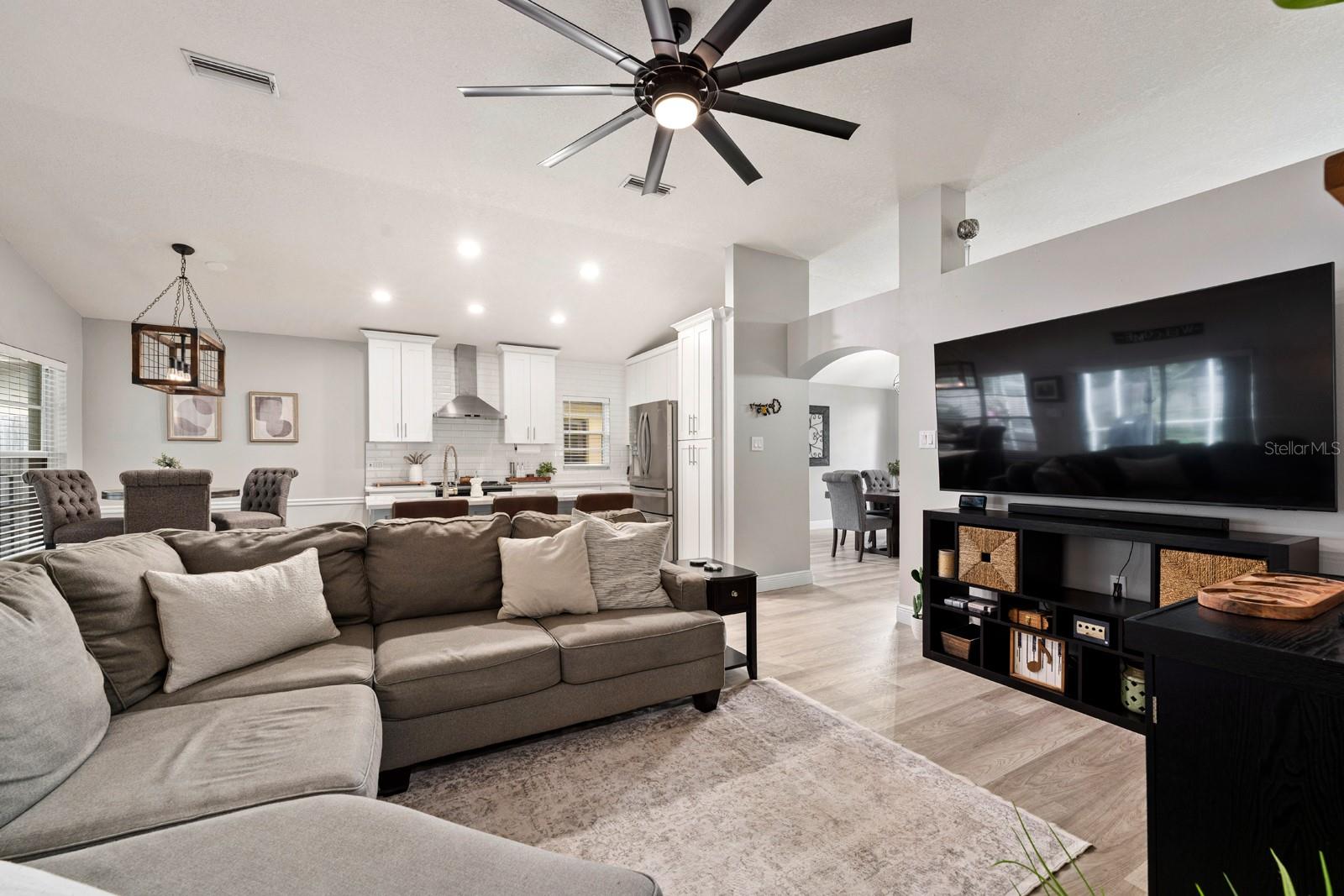 PROVIDENCE LAKES UNIT 111 PHAS - Residential