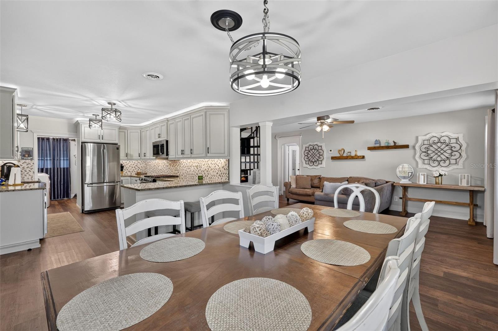 W E HUDSONS SUB - Residential
