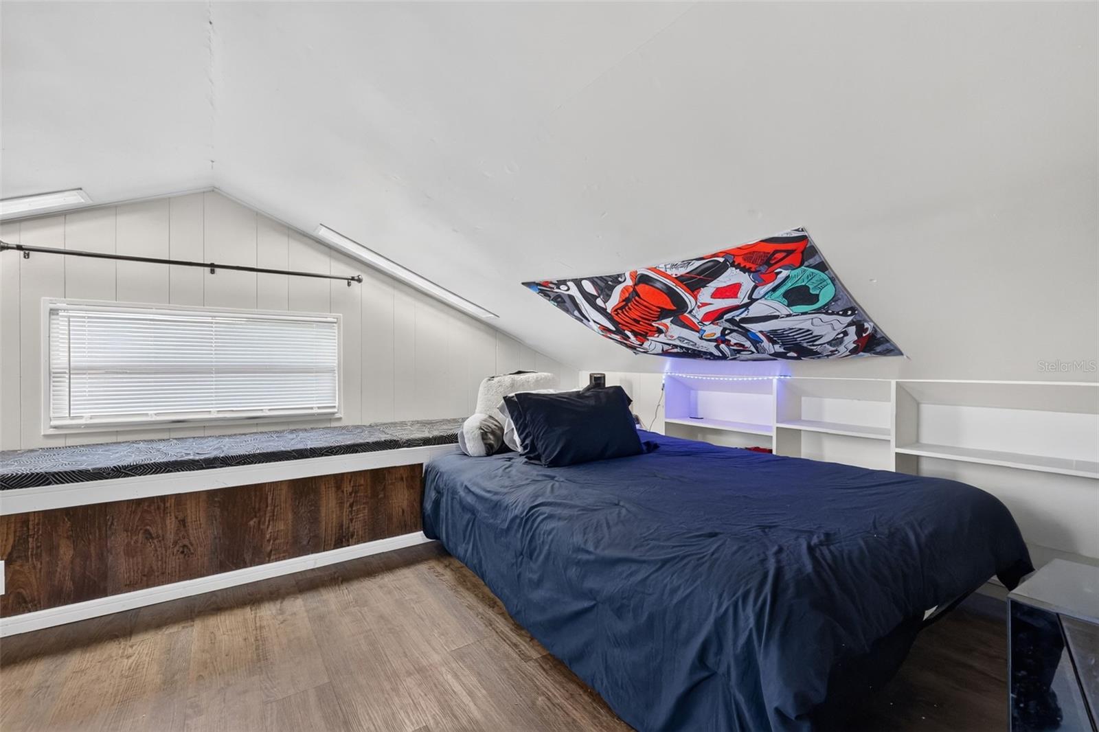 W E HUDSONS SUB - Residential
