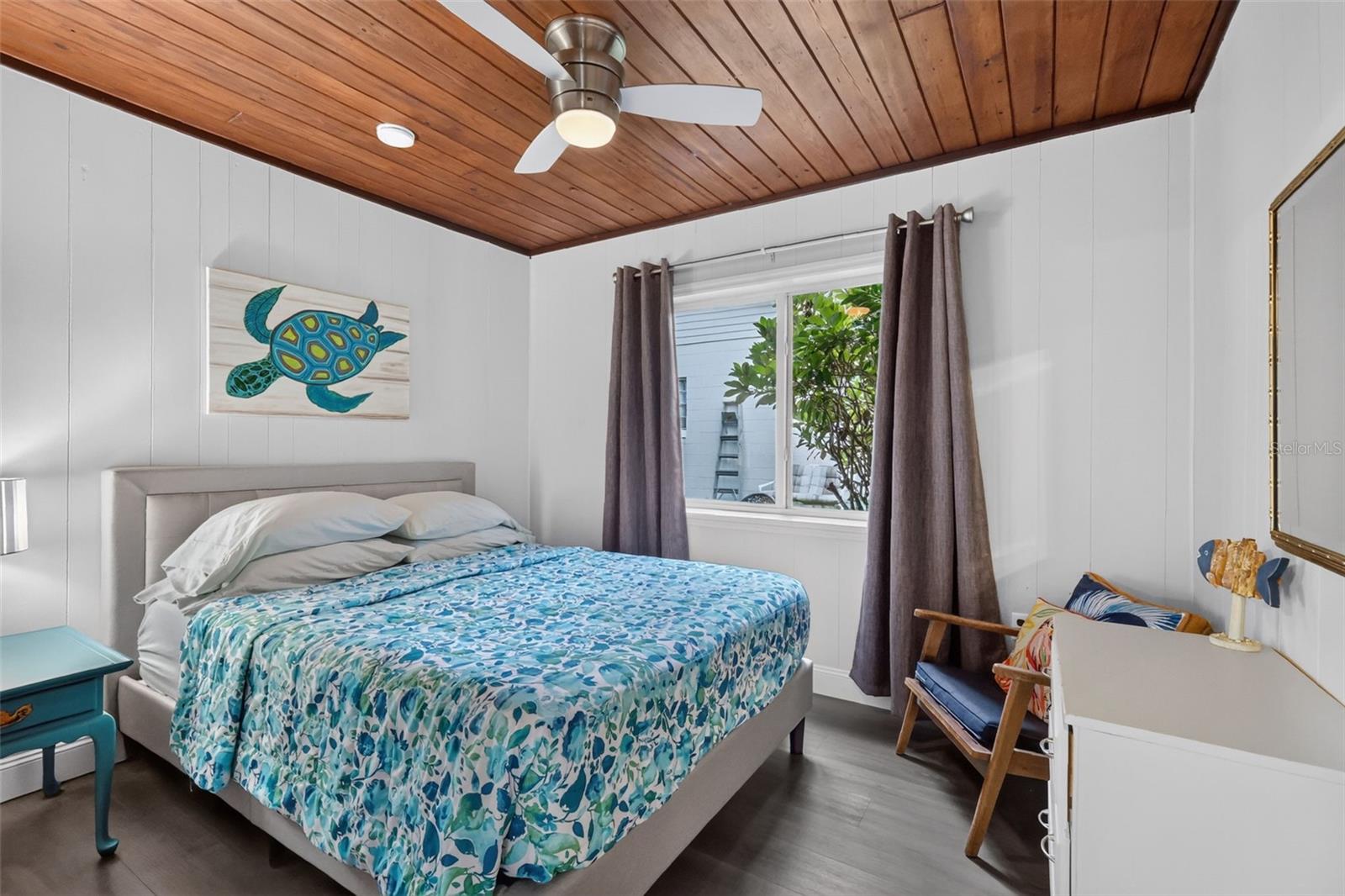 W E HUDSONS SUB - Residential