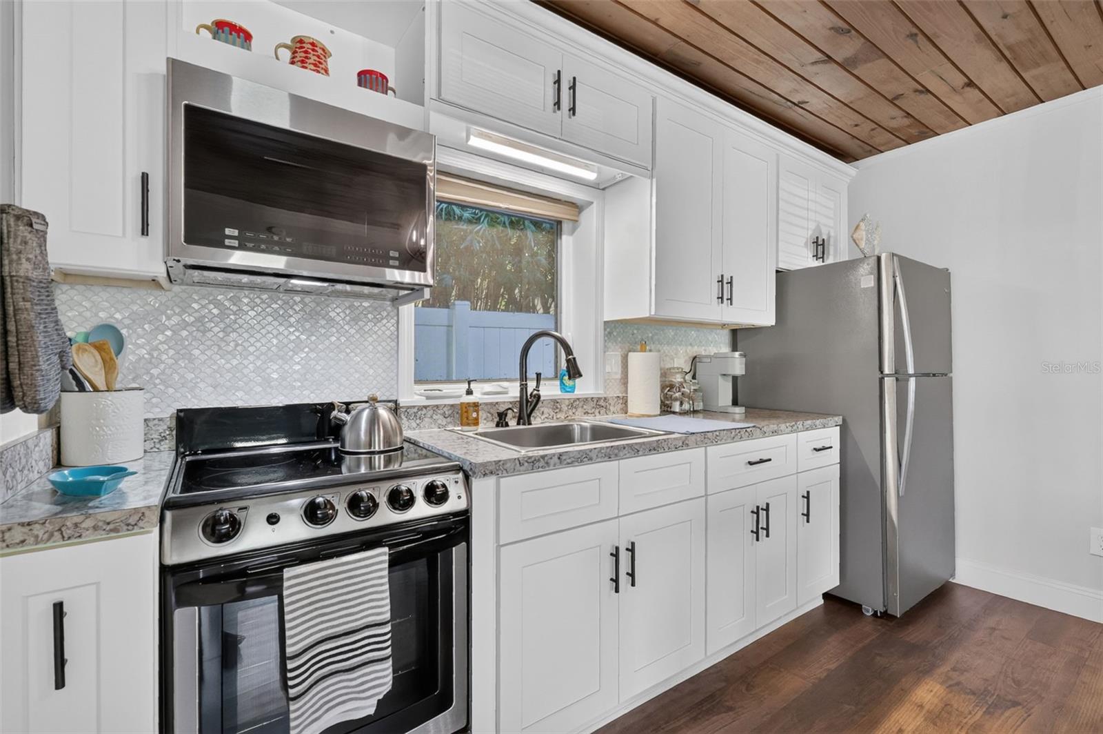 W E HUDSONS SUB - Residential