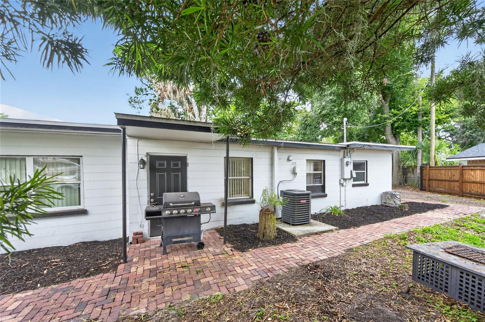 LEROY PARK - Residential