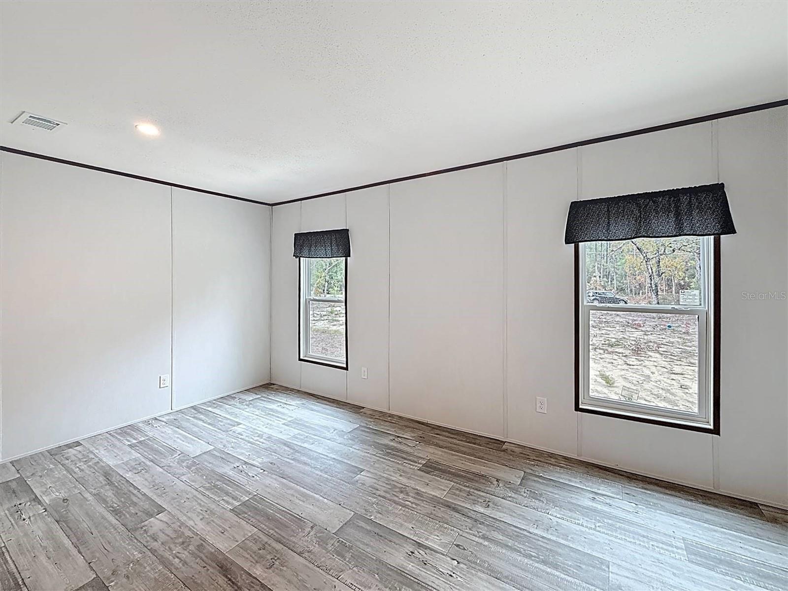 COOPER LAKE MANOR - Residential