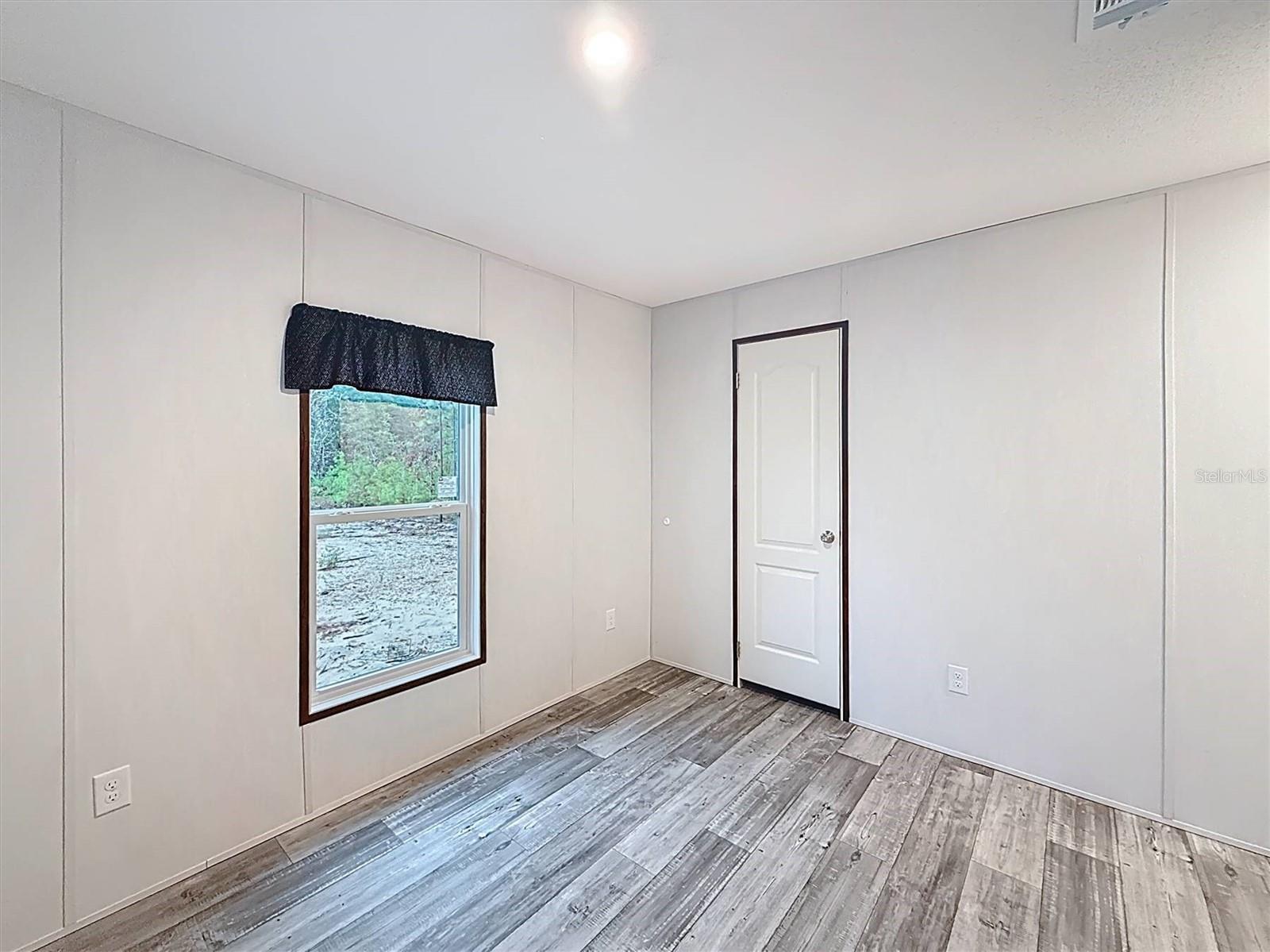 COOPER LAKE MANOR - Residential
