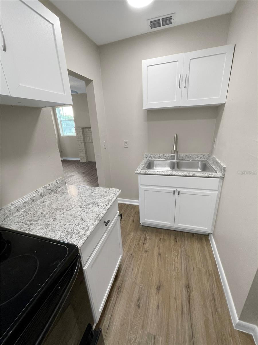 TAVARES - Residential Lease