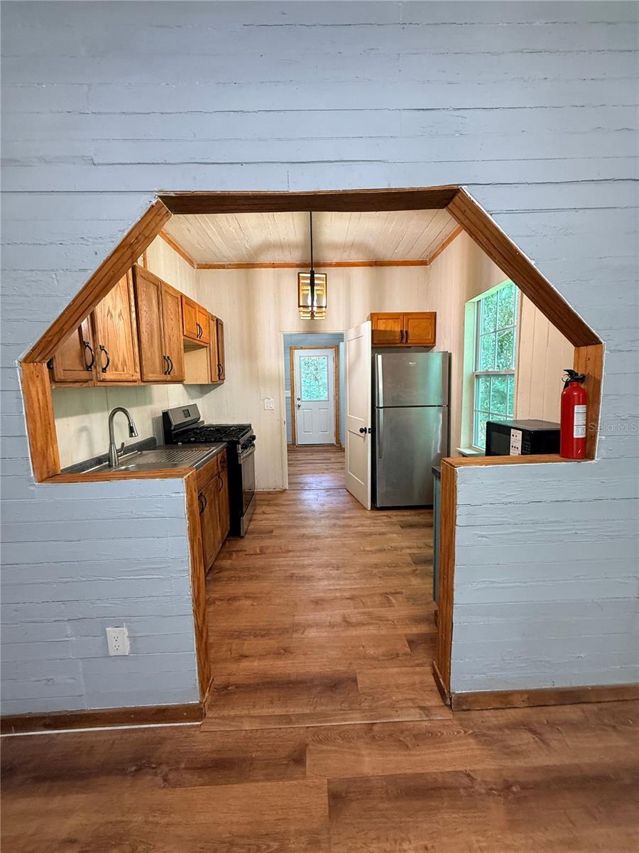 ROSEWOOD - Residential Lease