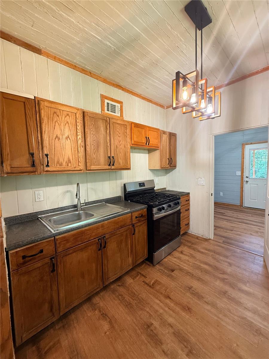 ROSEWOOD - Residential Lease