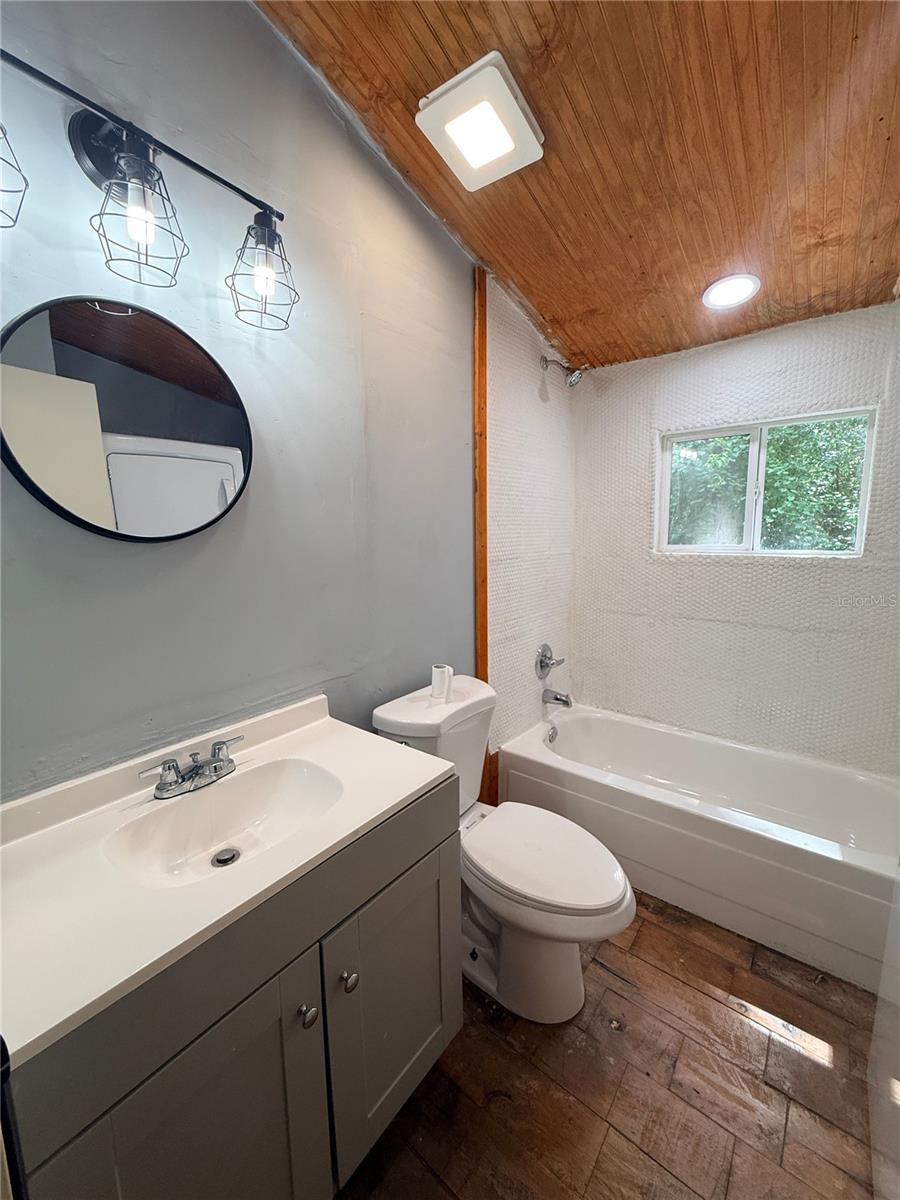 ROSEWOOD - Residential Lease