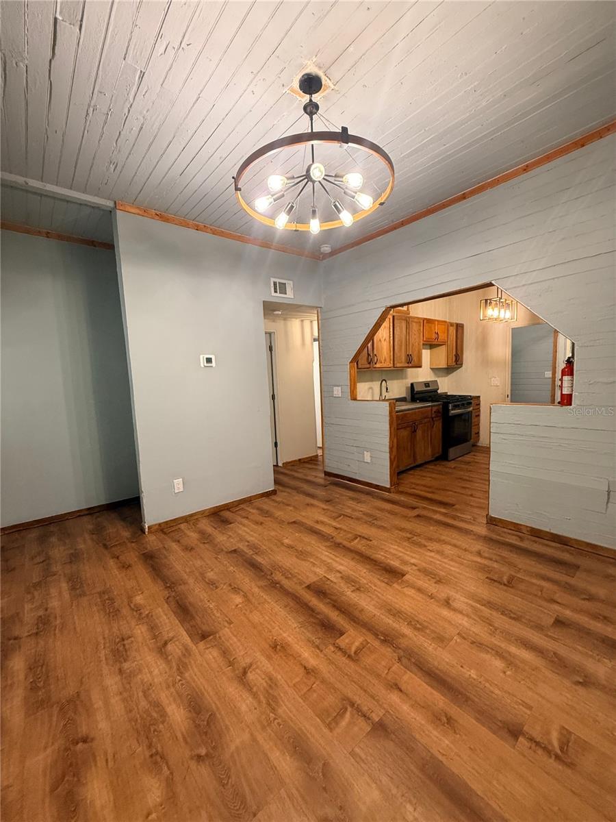 ROSEWOOD - Residential Lease