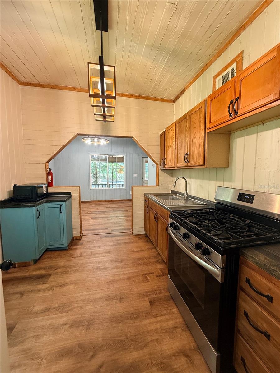 ROSEWOOD - Residential Lease