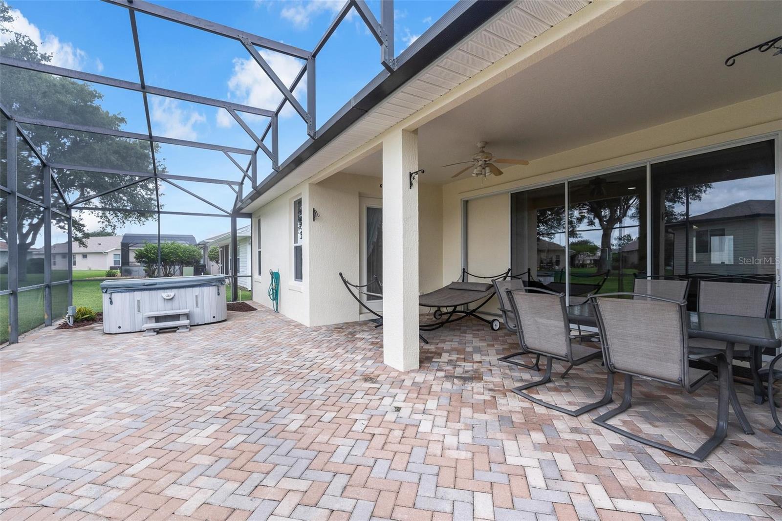 ROYAL HIGHLANDS PH 02 LT 992 ORB 1976 PG 173 - Residential