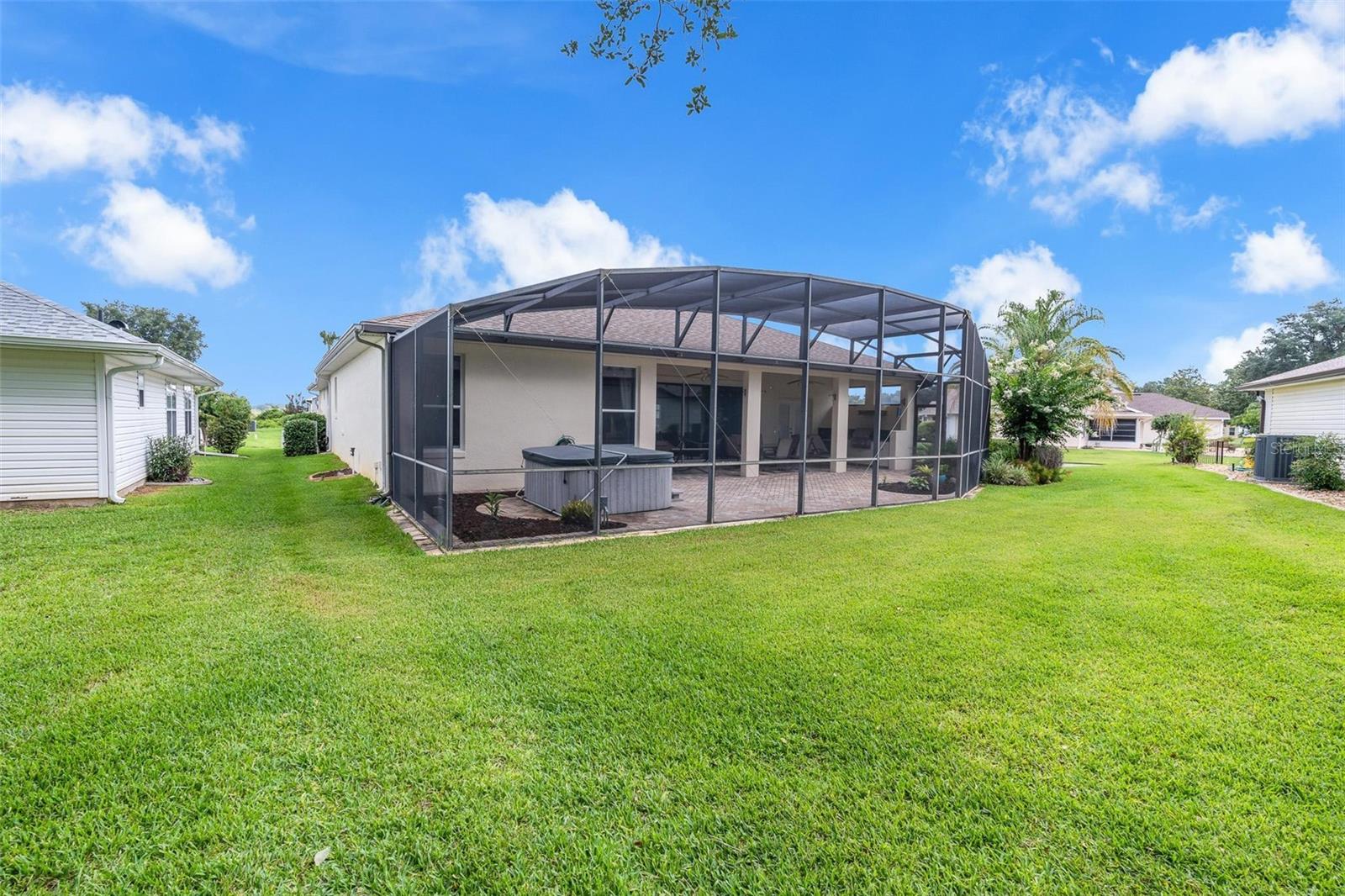 ROYAL HIGHLANDS PH 02 LT 992 ORB 1976 PG 173 - Residential
