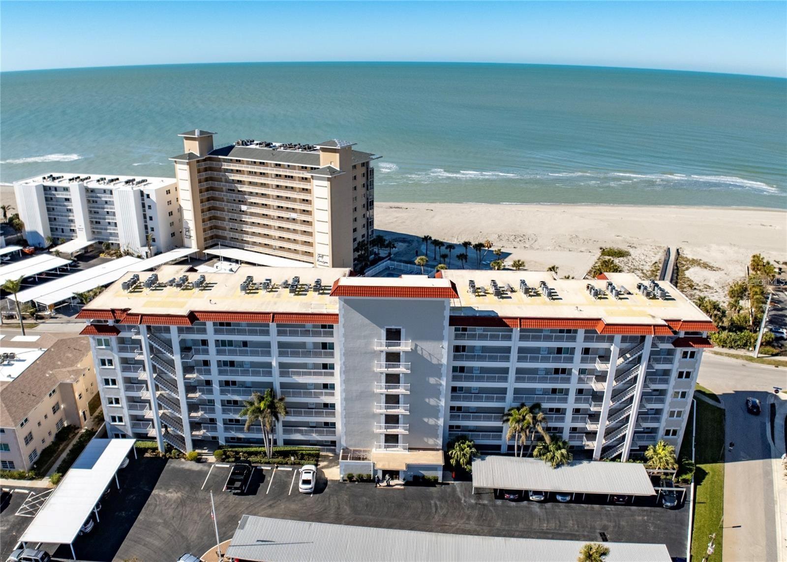 GULF TWIN TOWERS - Residential