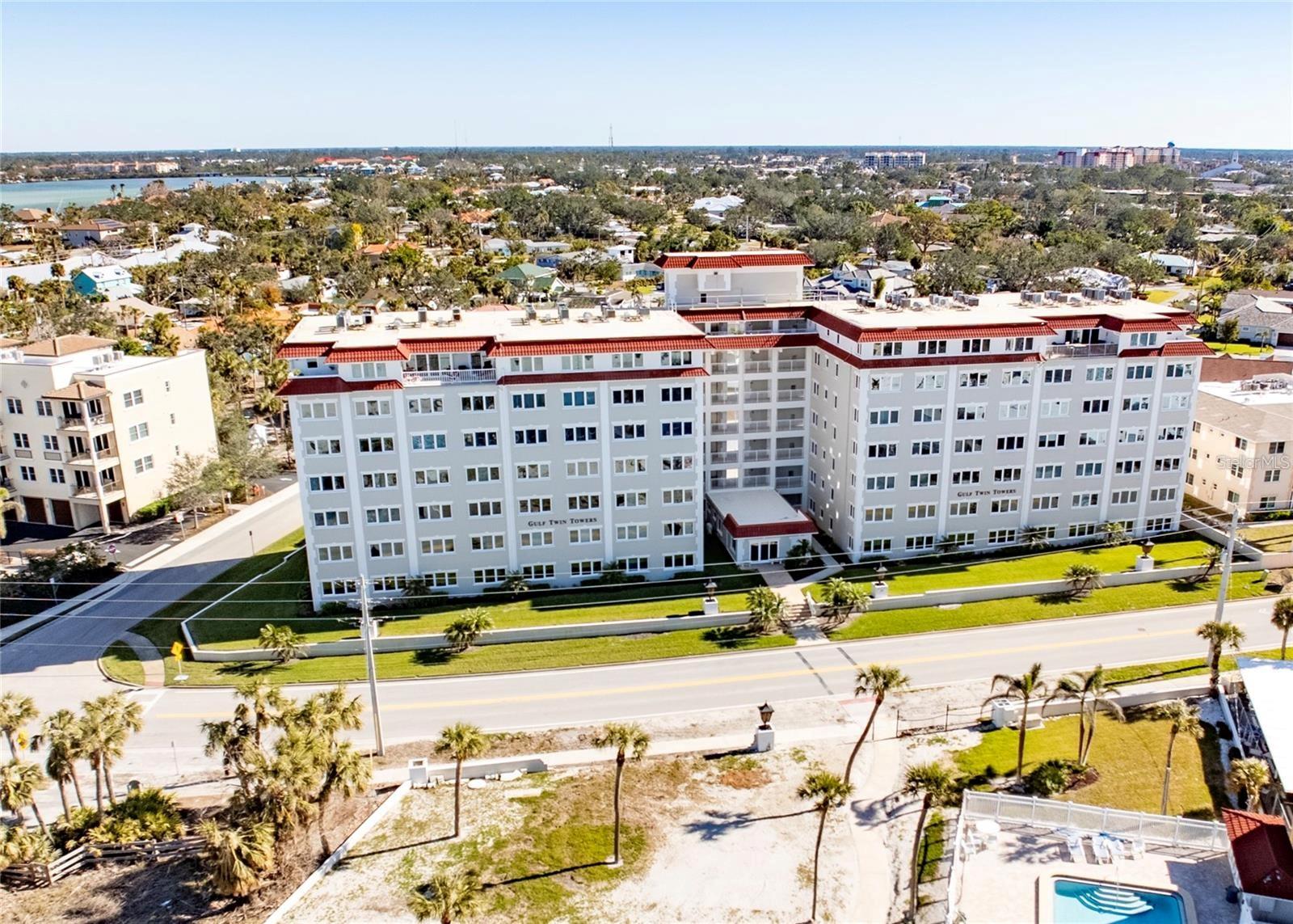 GULF TWIN TOWERS - Residential