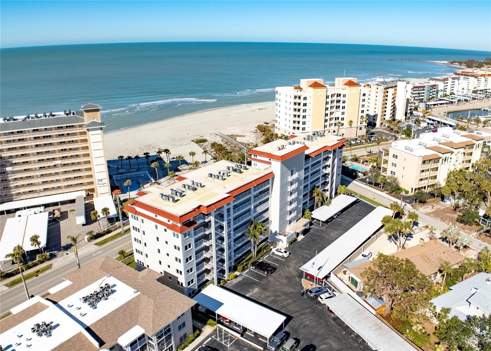 GULF TWIN TOWERS - Residential