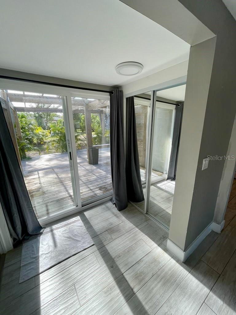 COUNTRY CLUB ESTATES - Residential Lease
