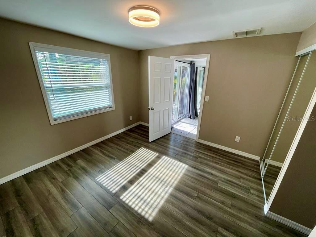 COUNTRY CLUB ESTATES - Residential Lease