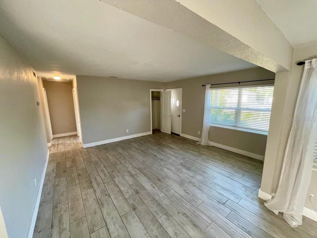 COUNTRY CLUB ESTATES - Residential Lease