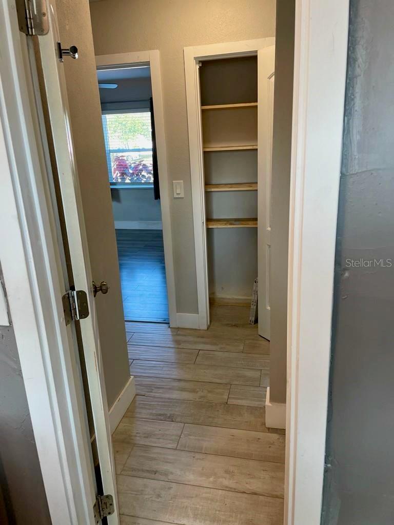 COUNTRY CLUB ESTATES - Residential Lease