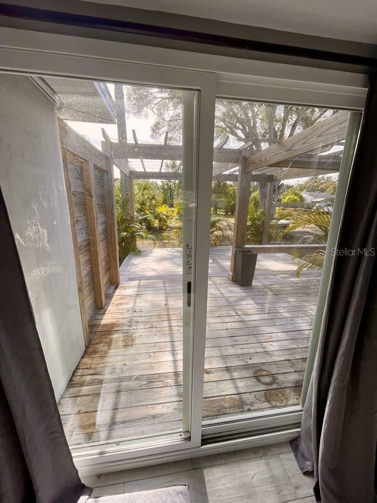 COUNTRY CLUB ESTATES - Residential Lease