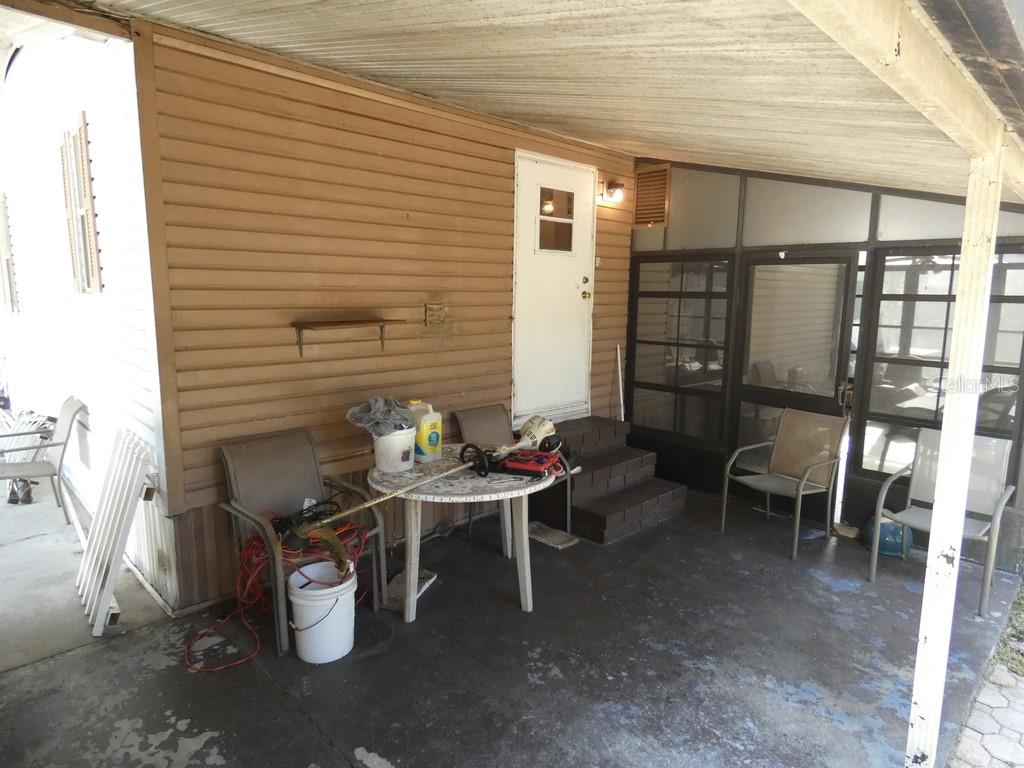 COUNTRY KNOLL - Residential