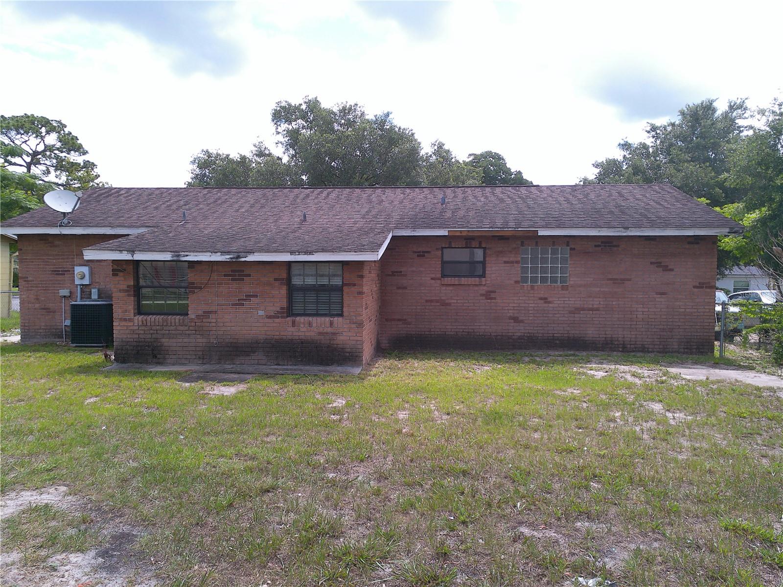 CANDLELIGHT OAKS - Residential