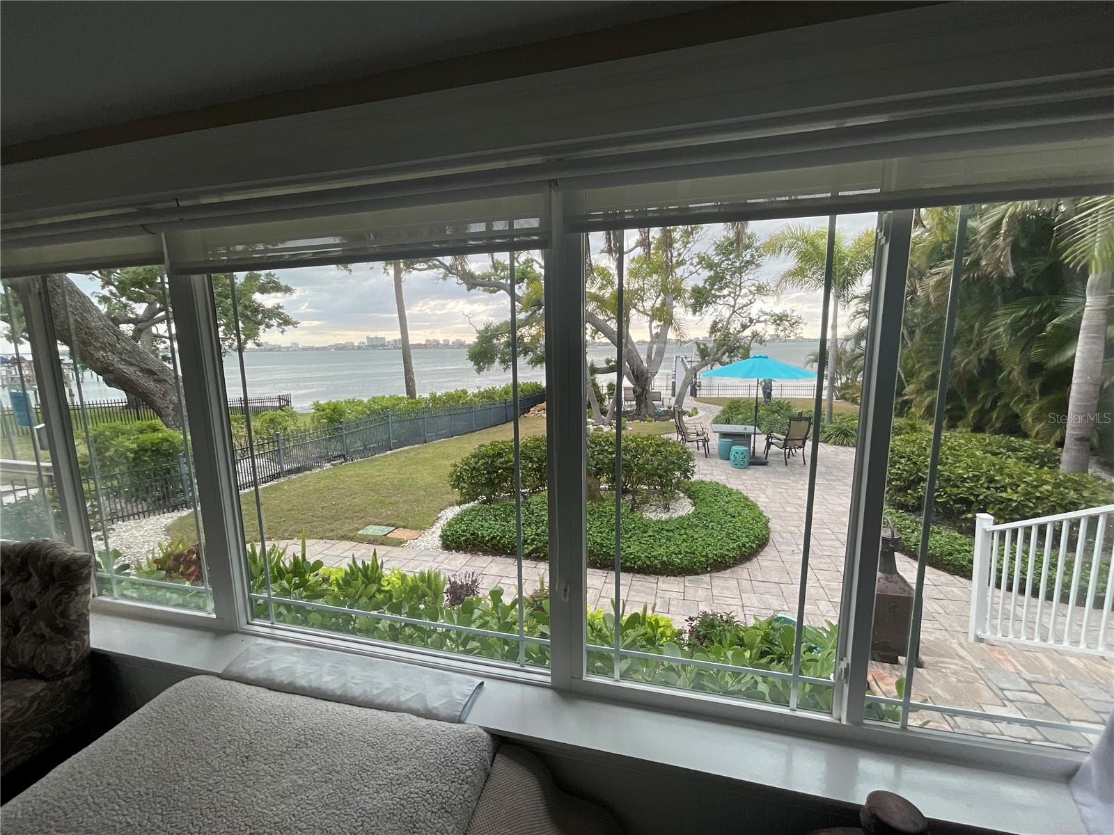 BAY VIEW HEIGHTS BLK 3, LOT 2 LESS E 112 1/2FT - Residential