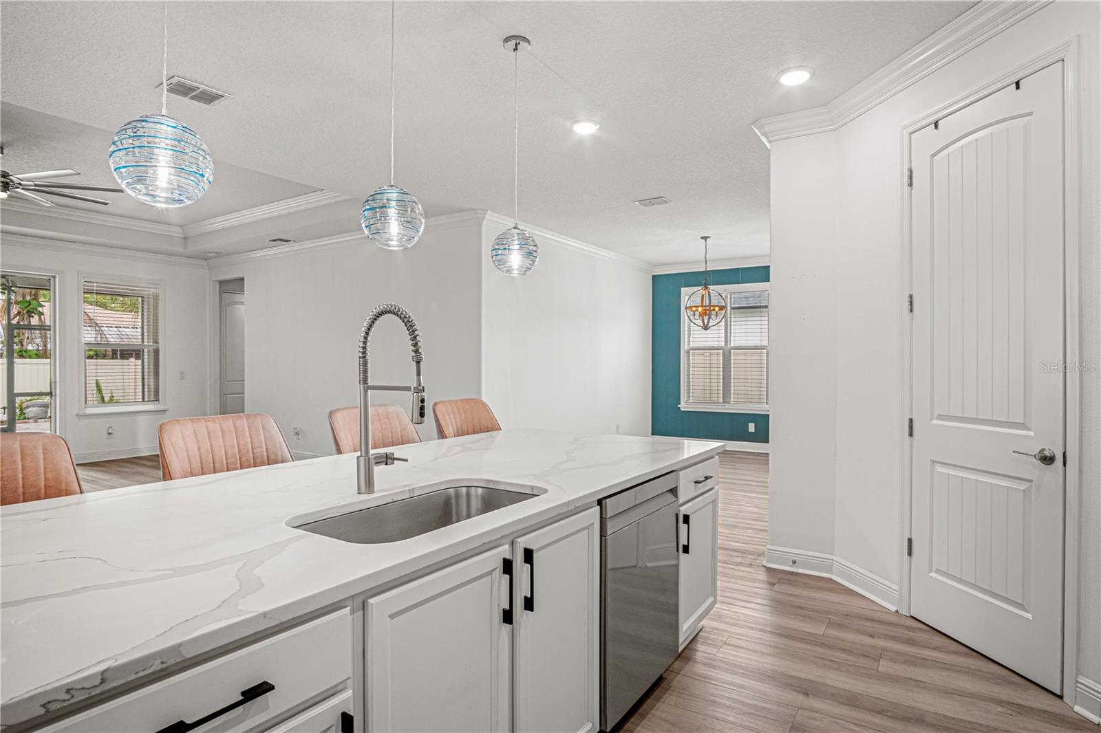 COUNTRY CLUB LAKES ESTATES - Residential