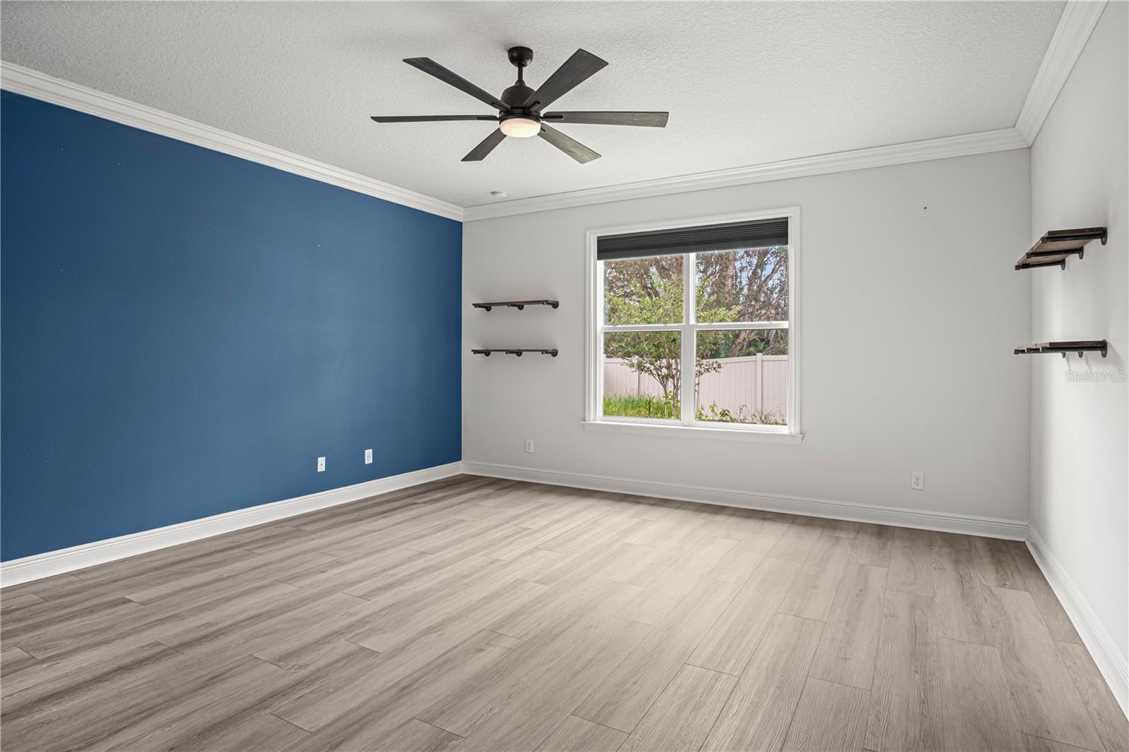 COUNTRY CLUB LAKES ESTATES - Residential