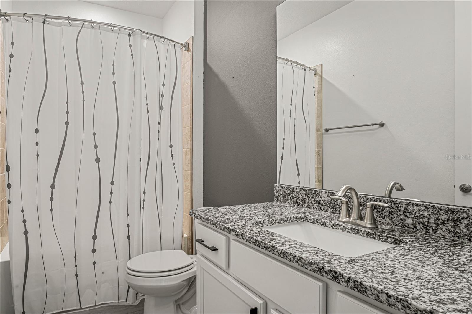 COUNTRY CLUB LAKES ESTATES - Residential