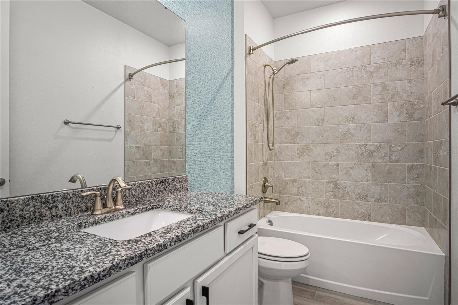 COUNTRY CLUB LAKES ESTATES - Residential