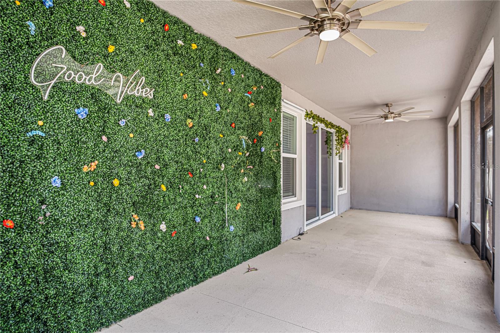 COUNTRY CLUB LAKES ESTATES - Residential
