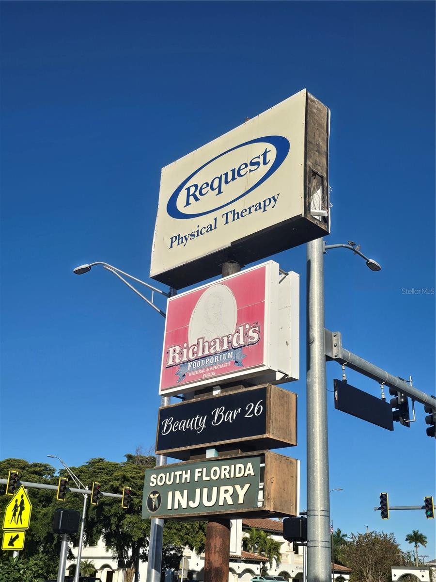 Fully leased out with long-term tenants, this commercial property in the heart of Bradenton is a must for your portfolio.  Located along the main strip to Anna Maria Island and other Gulf Coast Beaches, there is plenty of exposure and traffic from.locals and tourists alike.  Don't miss the opportunity to own this rare gem today