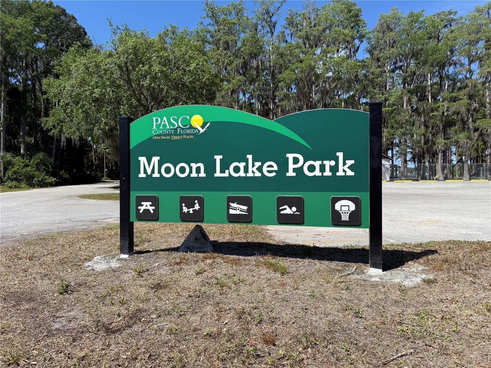 MOON LAKE ESTATES - Land