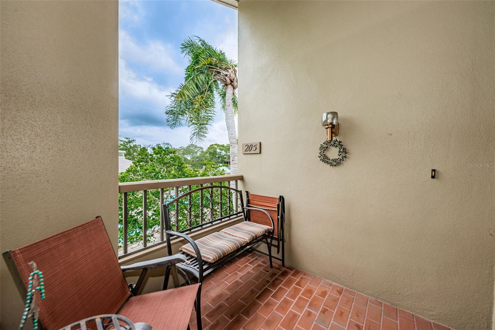 LANDMARK OAKS CONDO - Residential