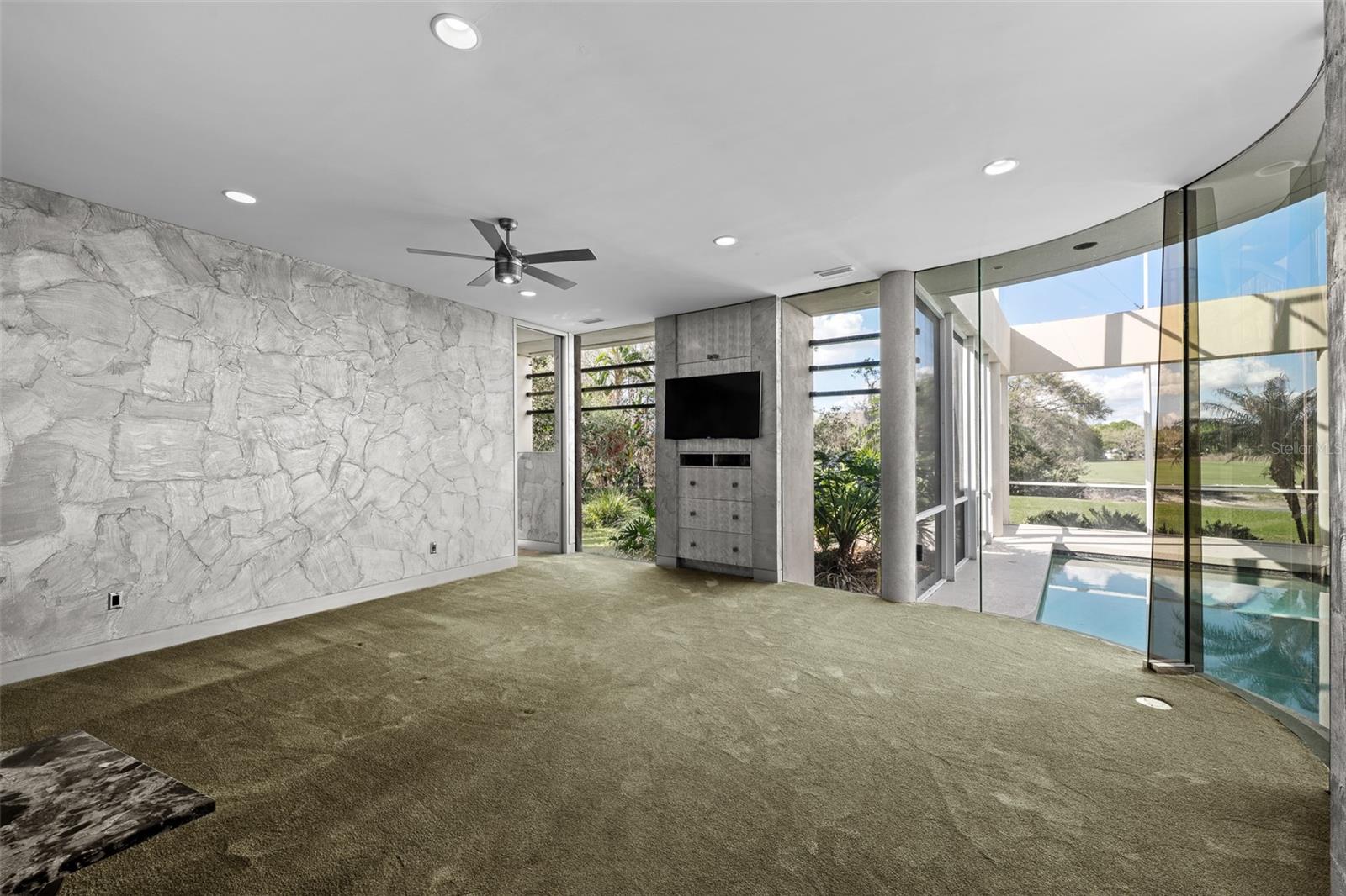 CHEVAL POLO & GOLF CL PHAS - Residential
