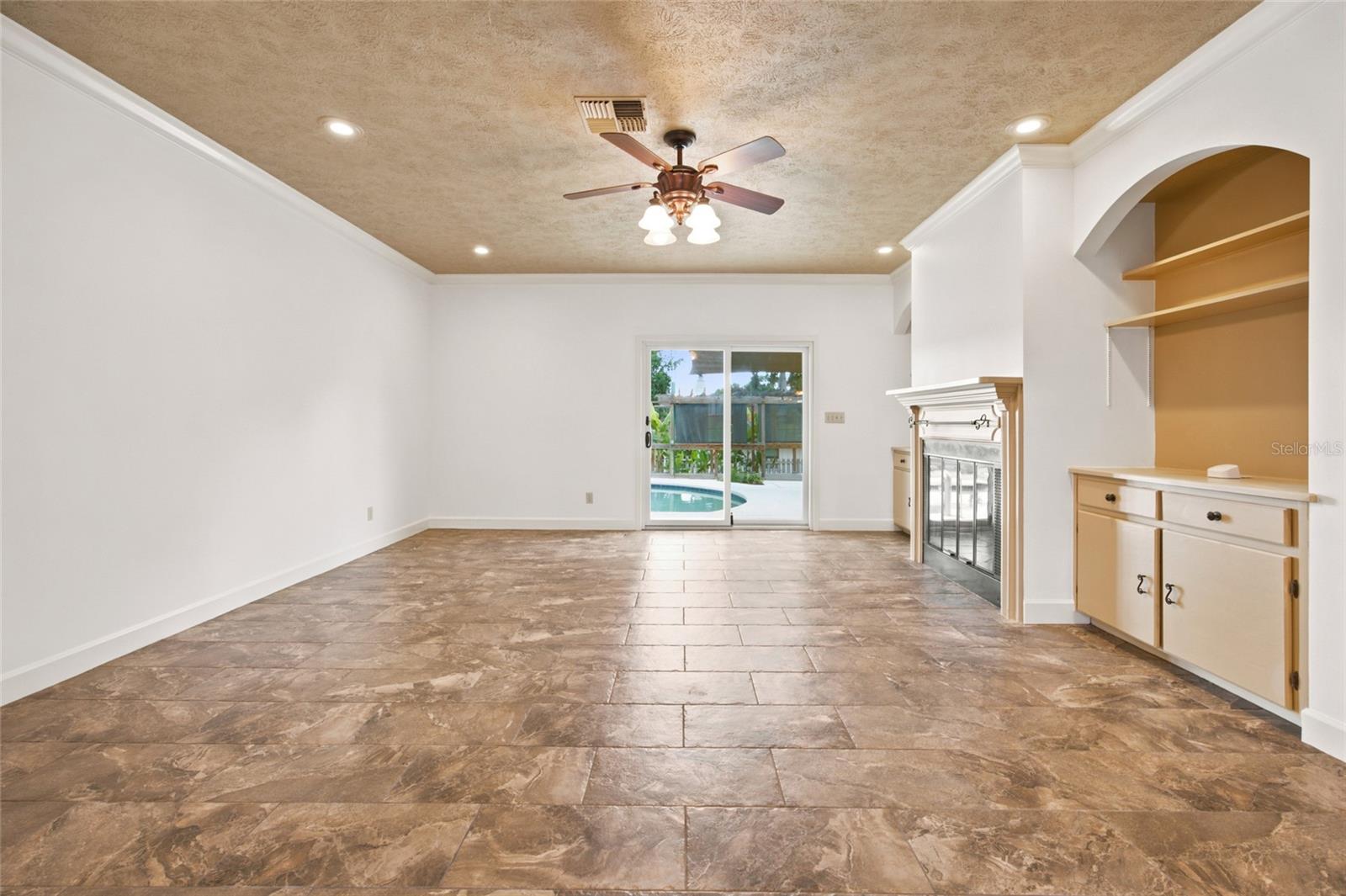 QUAIL CREEK - Residential