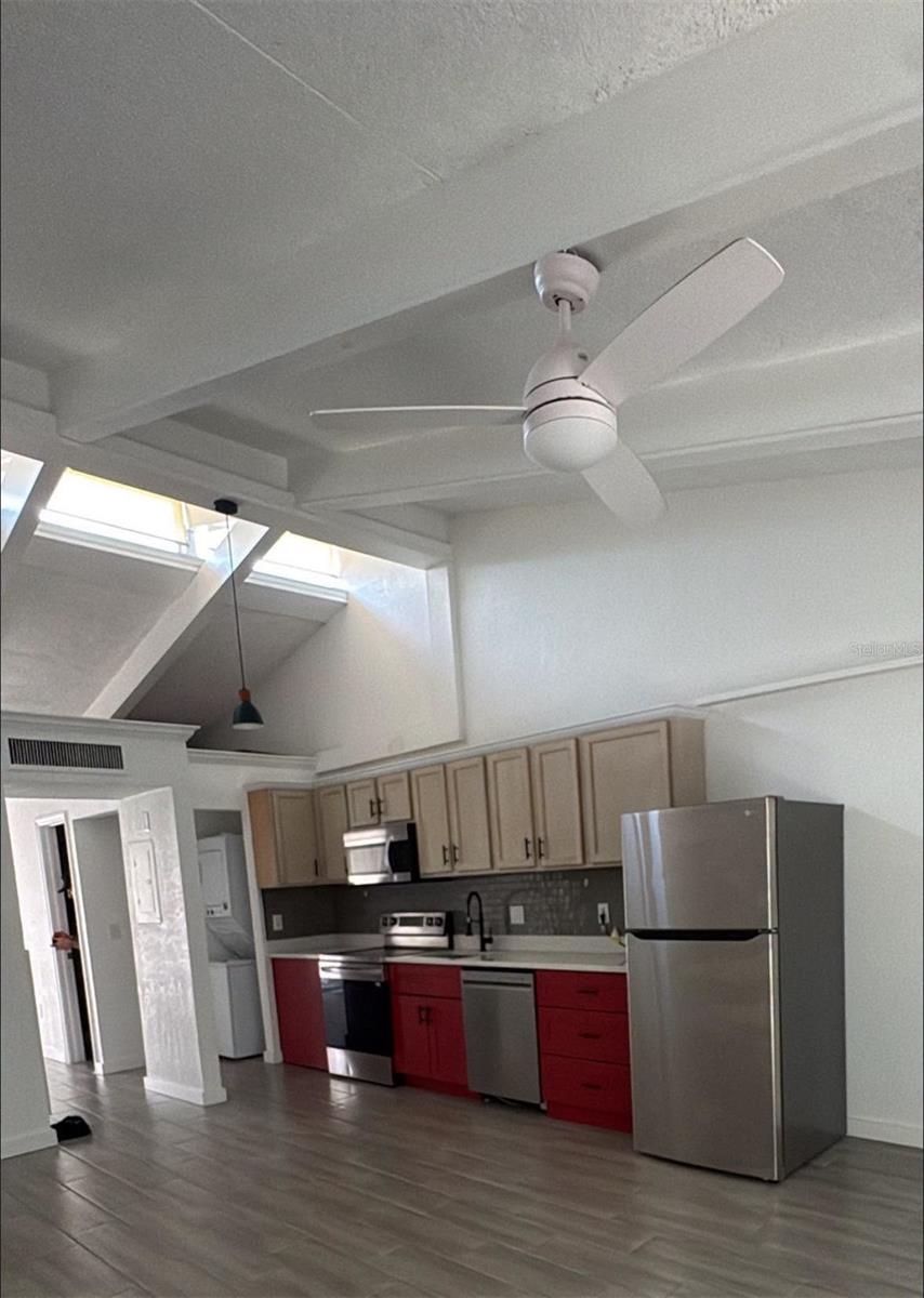 JEFFERSON CLUB - Residential Lease