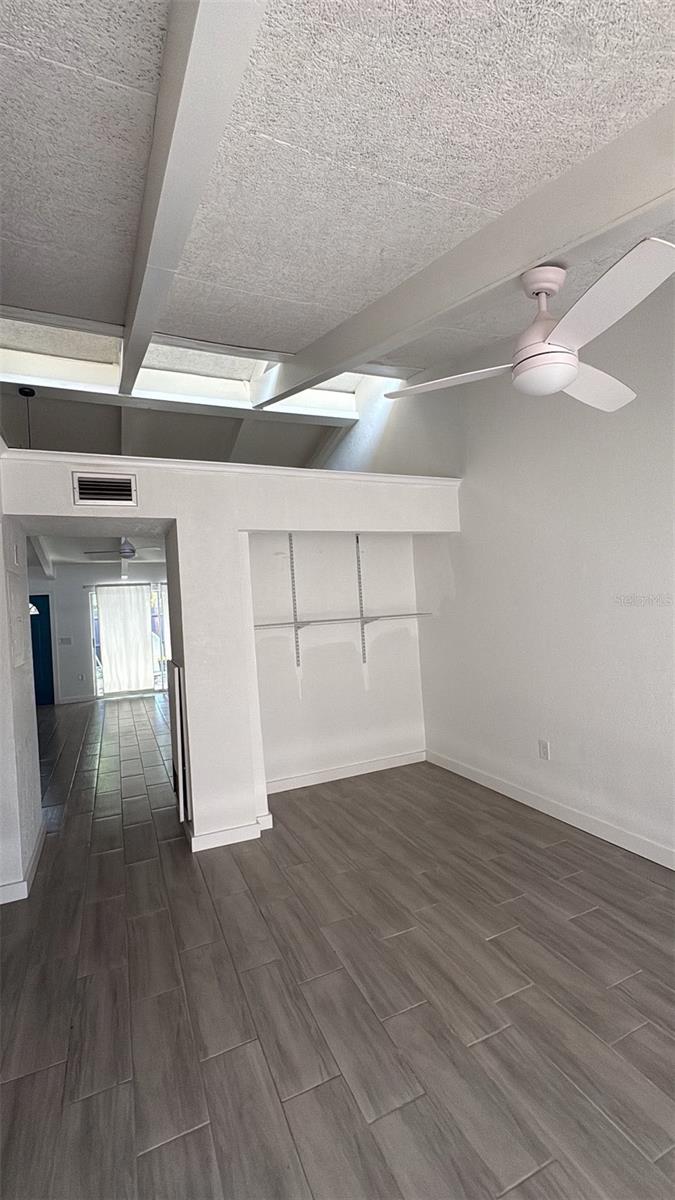 JEFFERSON CLUB - Residential Lease