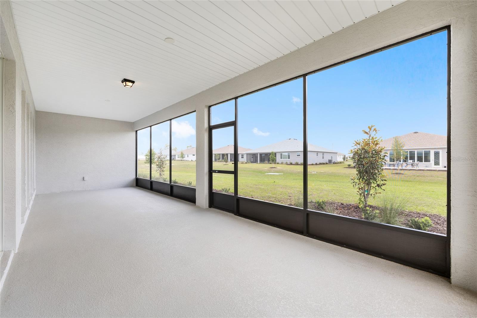 ON TOP OF THE WORLD - Residential