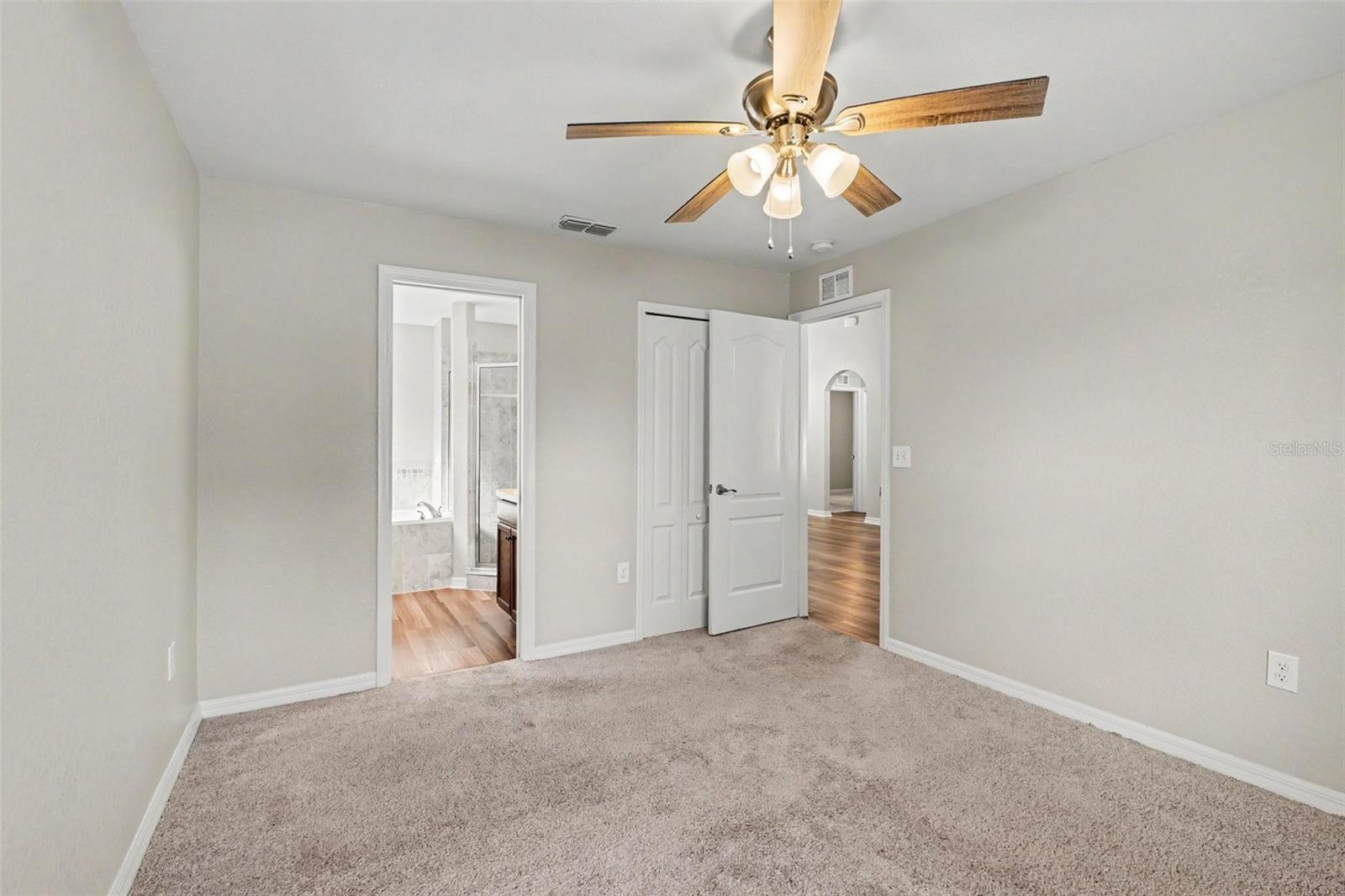 CENTRAL POINTE - Residential
