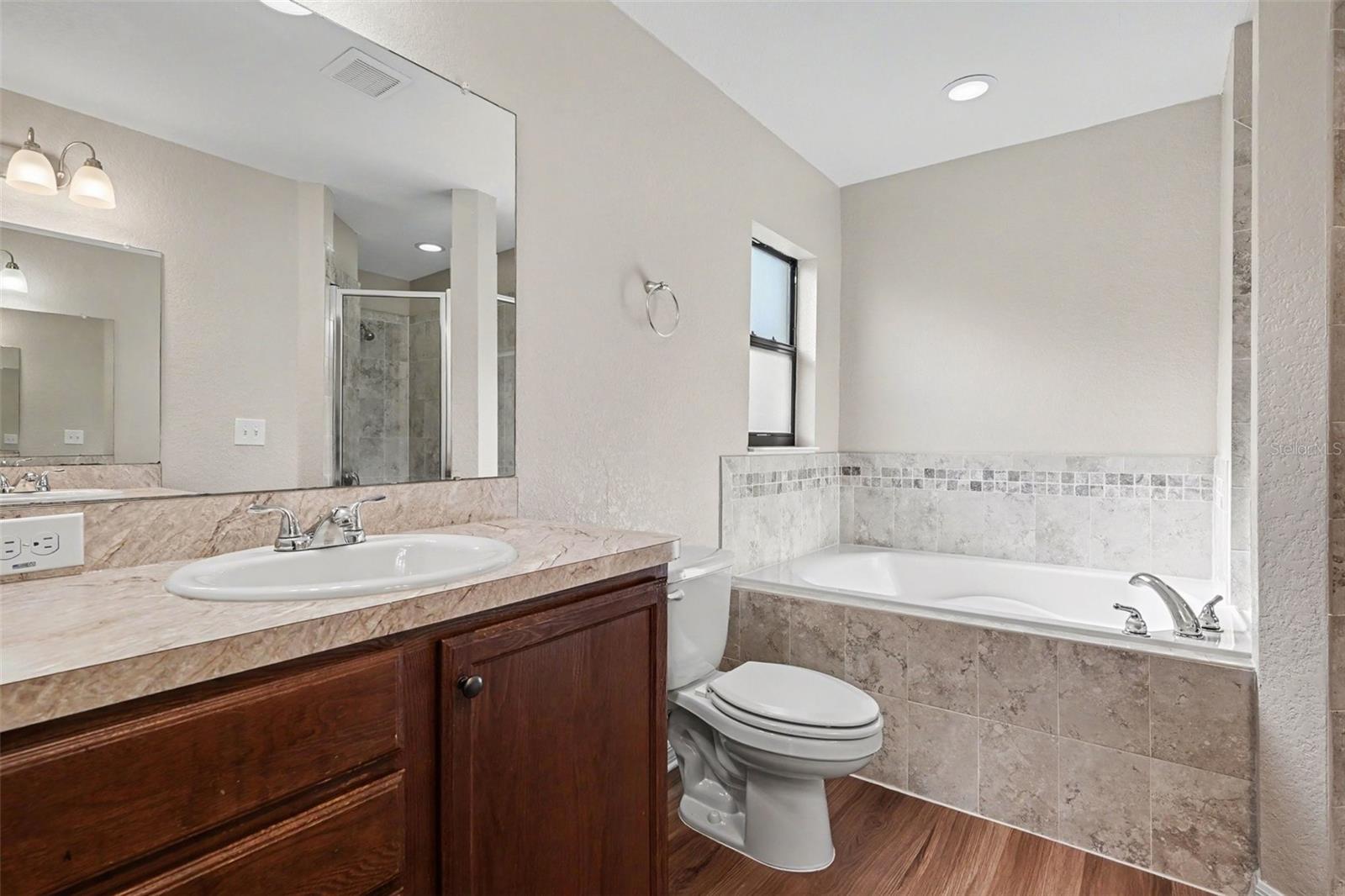 CENTRAL POINTE - Residential