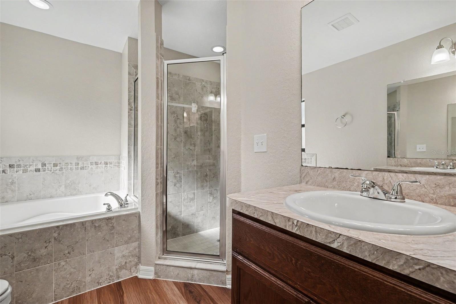 CENTRAL POINTE - Residential