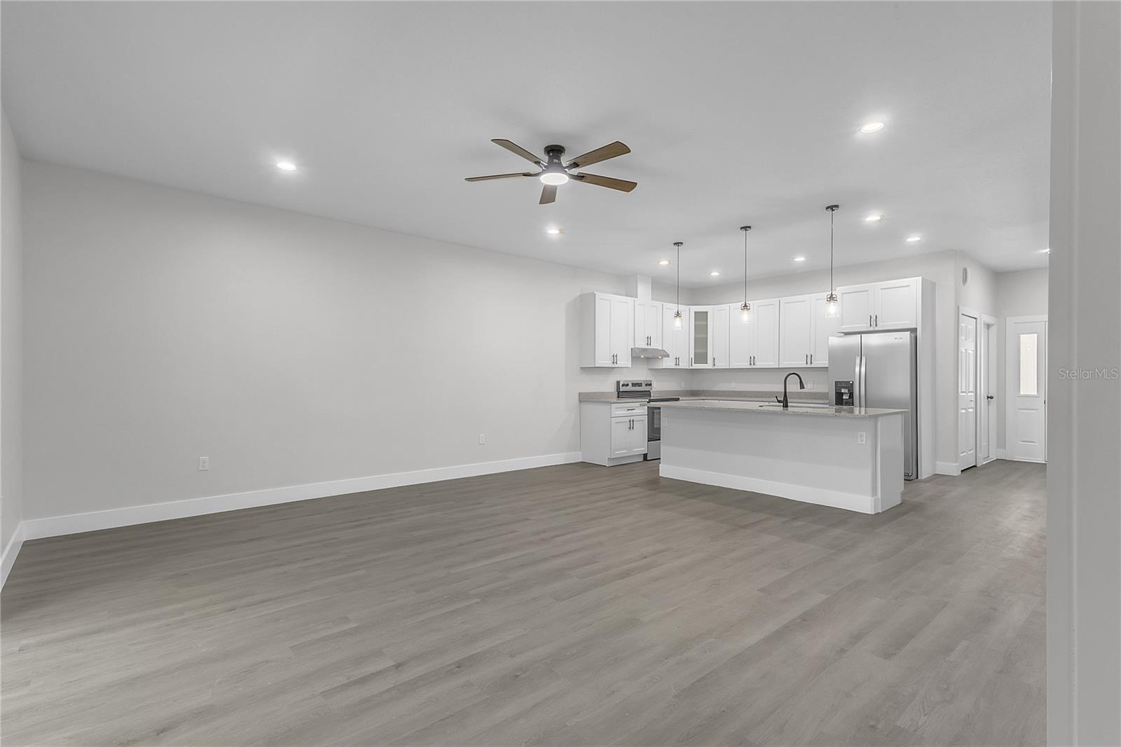 PALM COAST/EASTHAMPTON SEC 34 - Residential Income