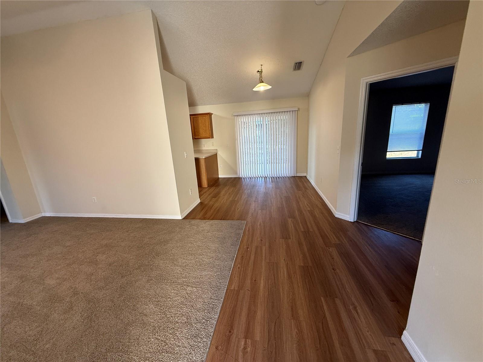 DELTONA LAKES UNIT 43 - Residential Lease